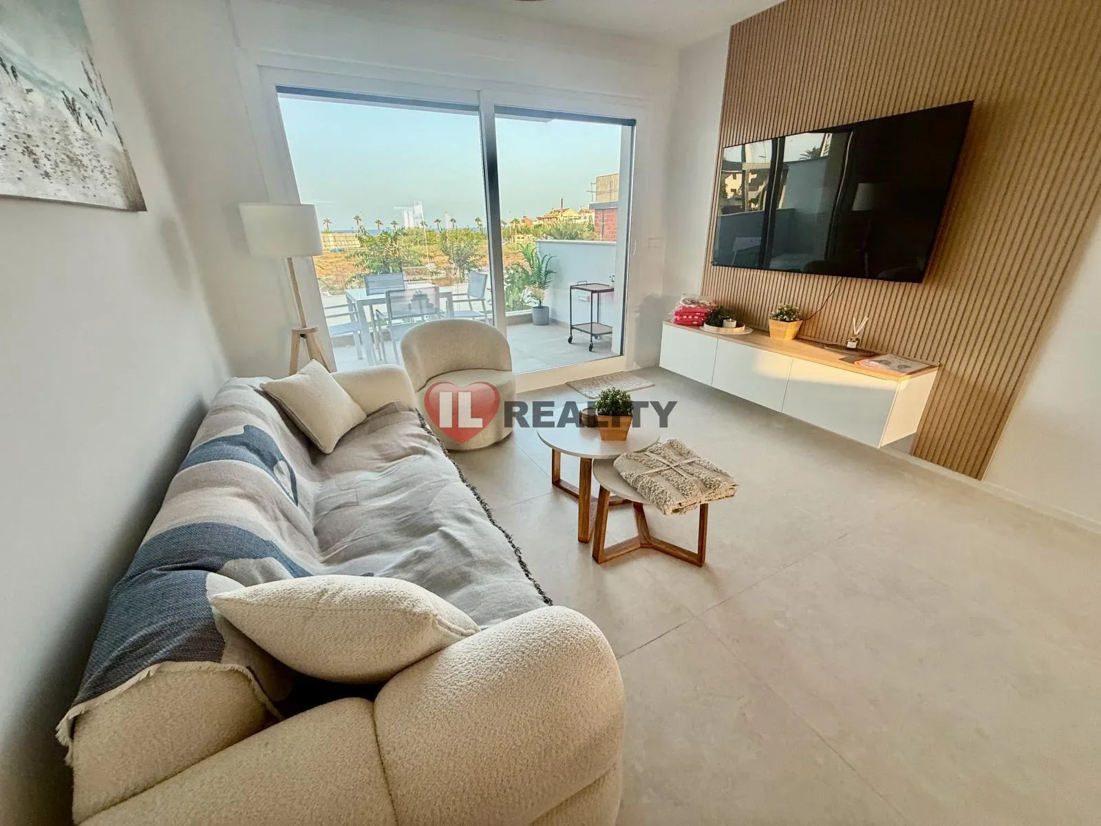 Prodej nový moderní apartmán 3+kk,115m2, bazén,Torre de la Horada,pláž 200m,,výtah, parkování v ceně — fotografie 1