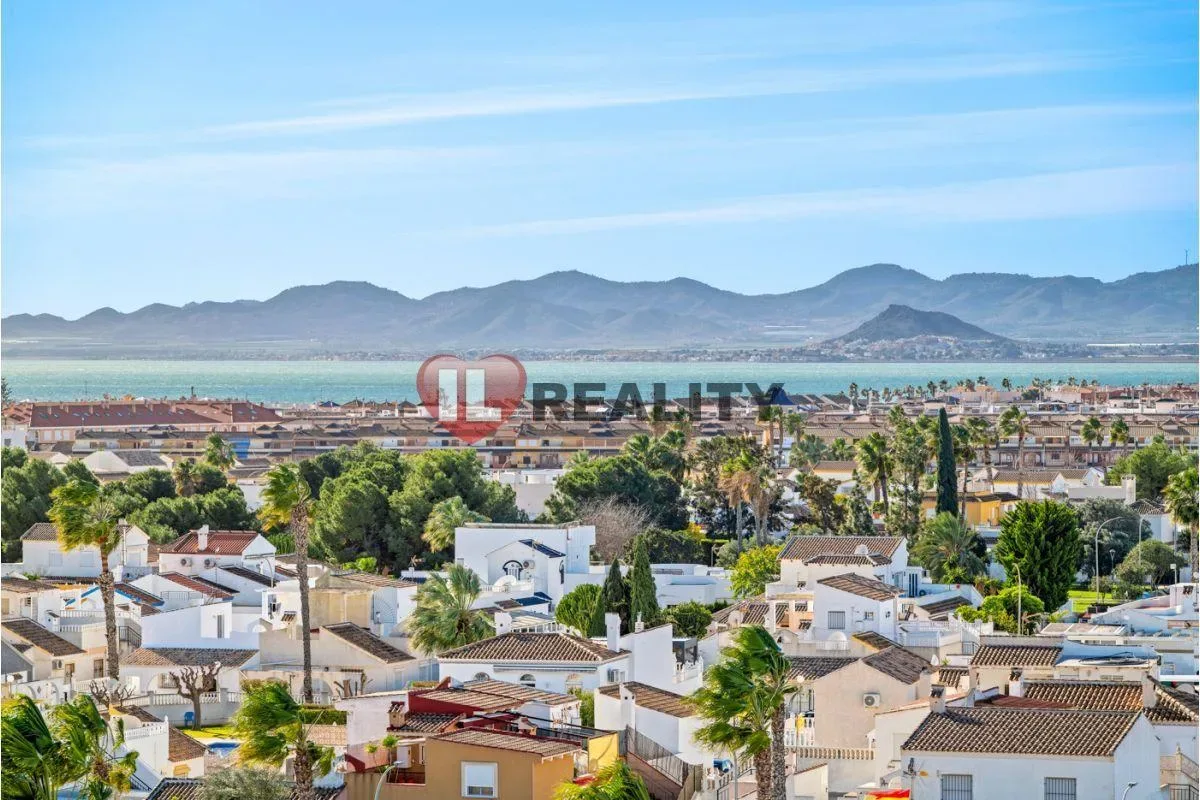 Prodej investiční apartmán 4+kk,  Los Alcazares, bazén, parkování, ihned k dispozici — fotografie 1